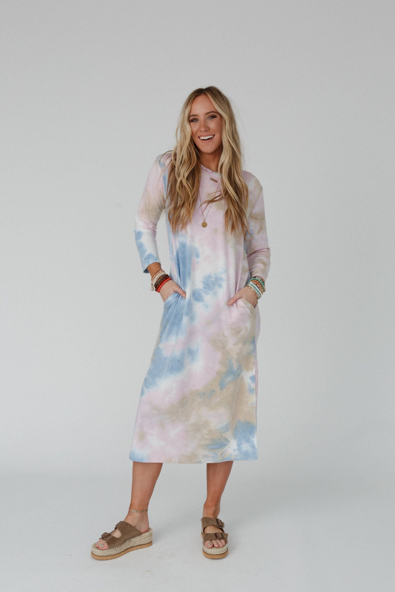 The Nest Soul Shine Pocketed Tie Dye Midi Dress - Lavender Taupe - Pre Order