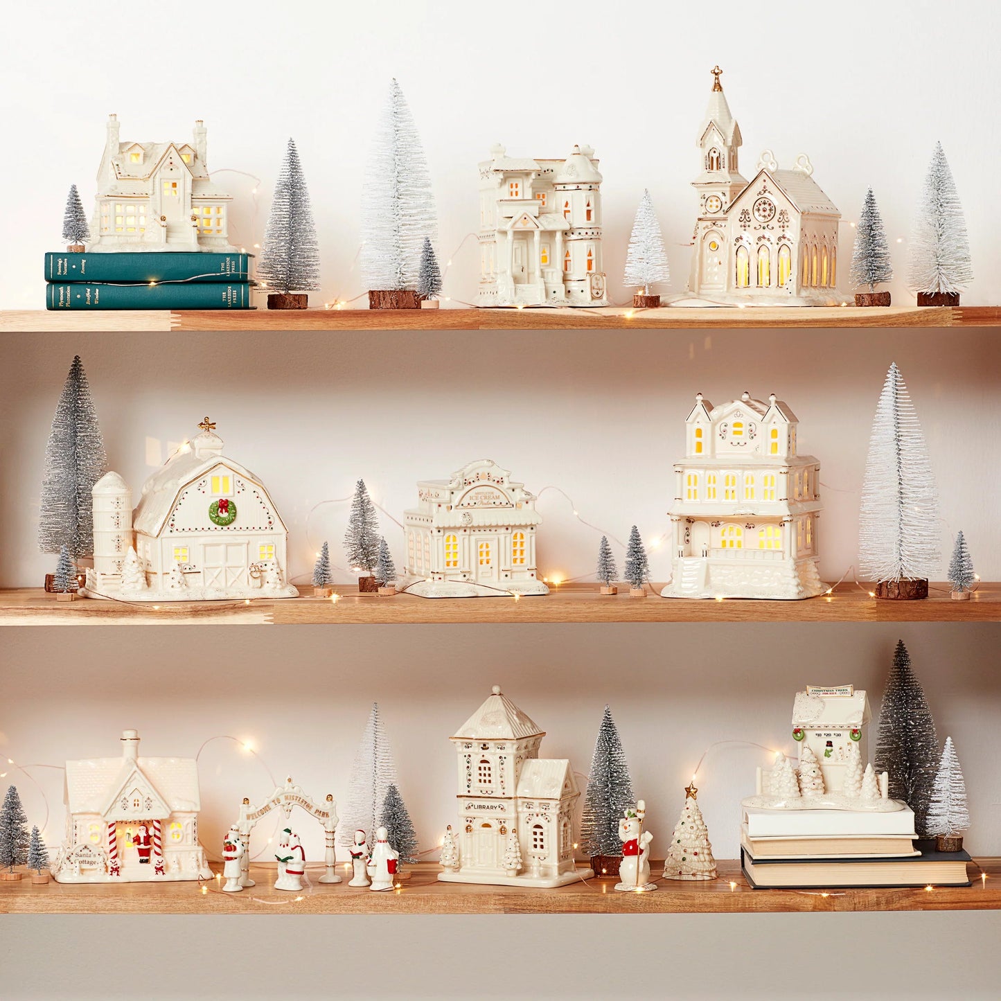 Mistletoe Park Bed & Breakfast Figurine